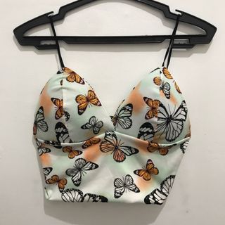 Chantelle 32D on tag Sister sizes: 34C, 30DD Thin pads | Underwire  Adjustable strap | Racerback Front closure Php150 All items are from US  Bale.