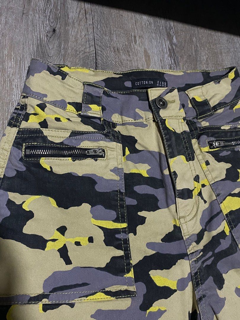 Camo pants shop cotton on