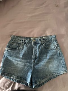 (Category: ) located in . Submitted by fuhhfits_ (Listing ID 1278749793, Image 1). Description: .