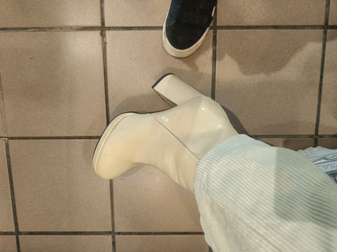 womens cream boots uk