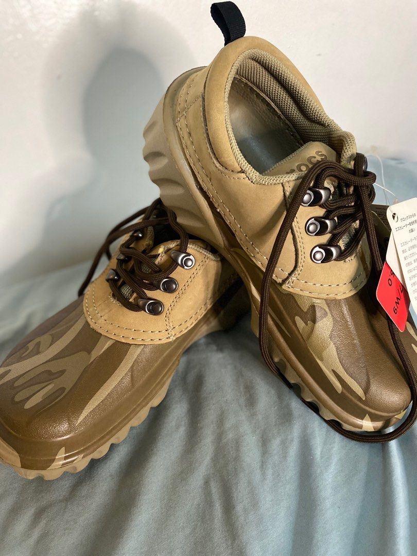 Lace up crocs online