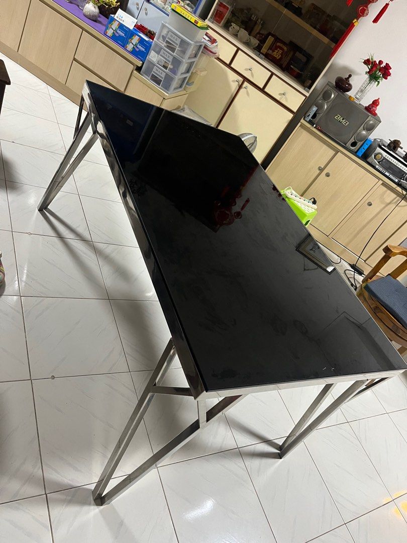 Dining Table (Category: Tables & Sets) located in Singapore. Submitted by bensonliu88 (Listing ID 1278840049, Image 2). Description: Classy black tempered glass dining table for sale, while stocks last!.