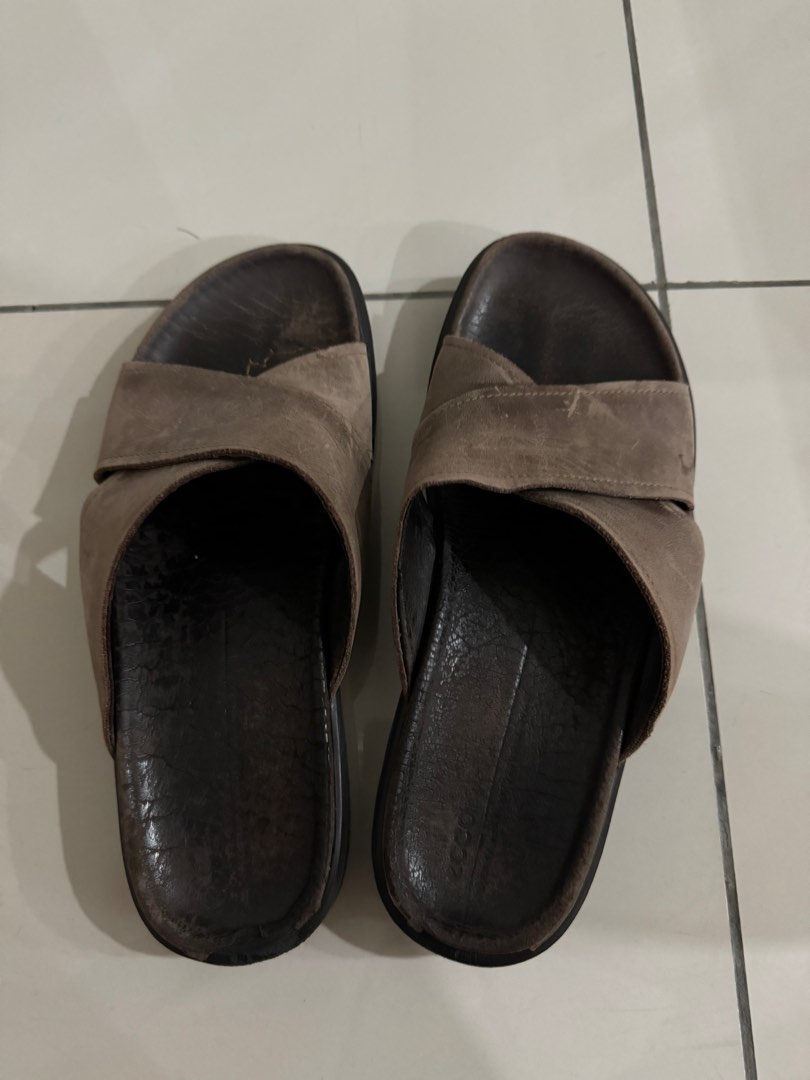 Ecco slippers, Men's Fashion, Footwear, Casual shoes on Carousell