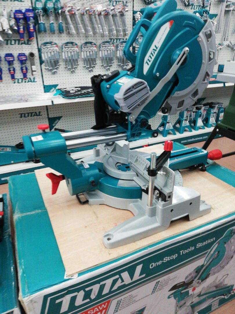Total tools shop compound mitre saw