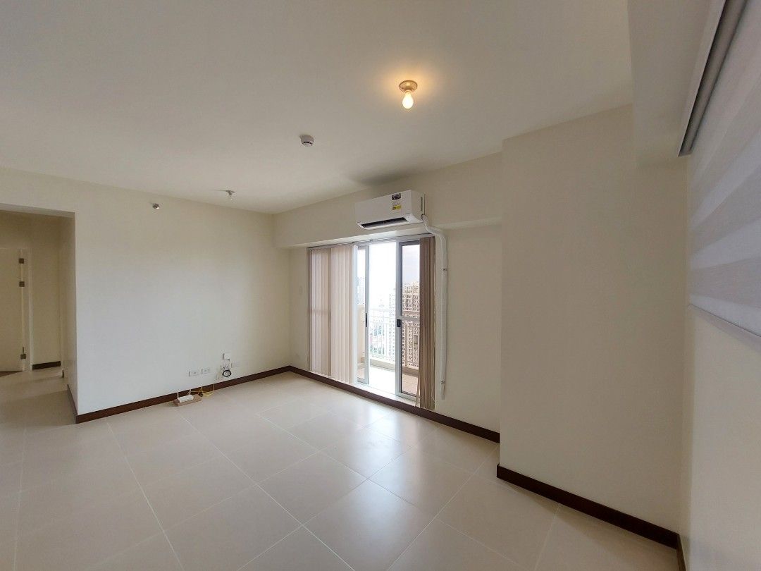 For Rent 3br Corner with parking Fairlane Residences Kapitolyo Pasig 5mins away from BGC and