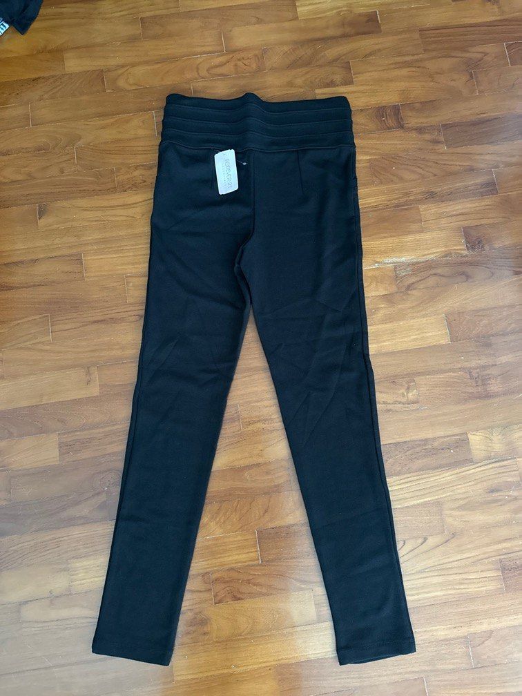 Forever 21 Black Capri Women s Fashion Bottoms Other Bottoms on Carousell