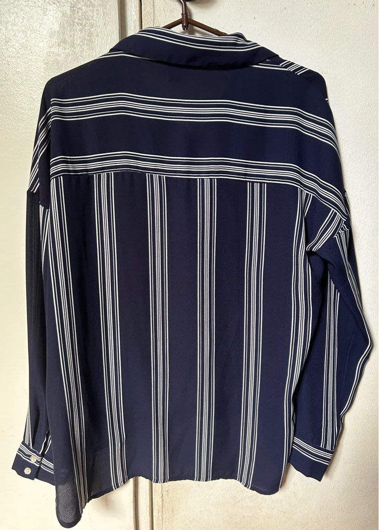 Forever 21 Comtemporary Long Sleeves - Striped Blue Size S (Category: Longsleeves) located in Manila. Submitted by _jdcloset (Listing ID 1278721499, Image 3). Description: 100% polyester 80% See- Thru.