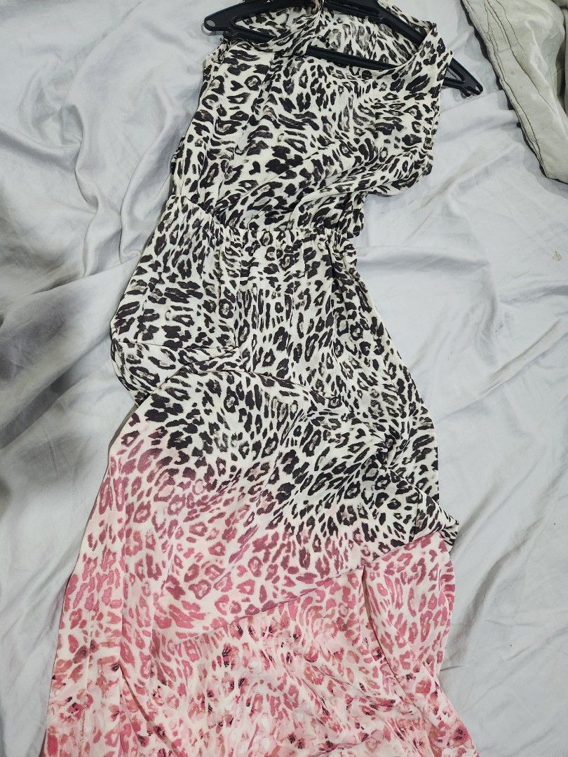 chinese dress ladies MO&Co. Noir Leopard Print Silk Halter Maxi Dress - Cutout Back