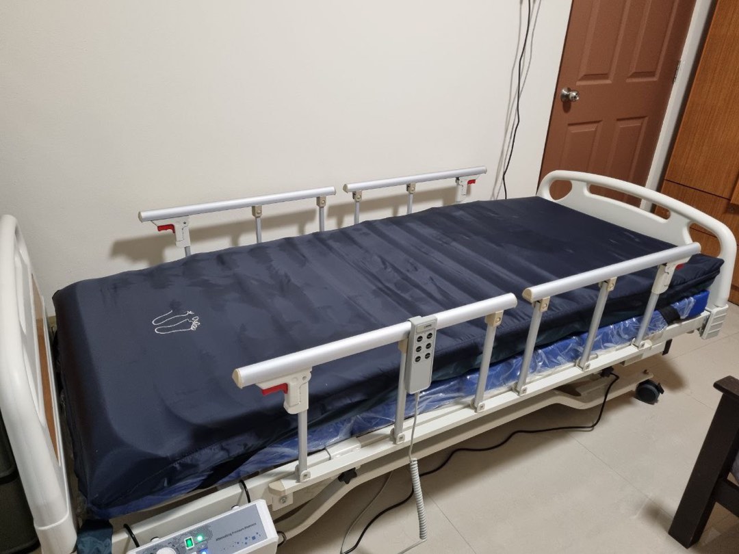 Home Hospital bed for elderly, Health & Nutrition, Medical Supplies