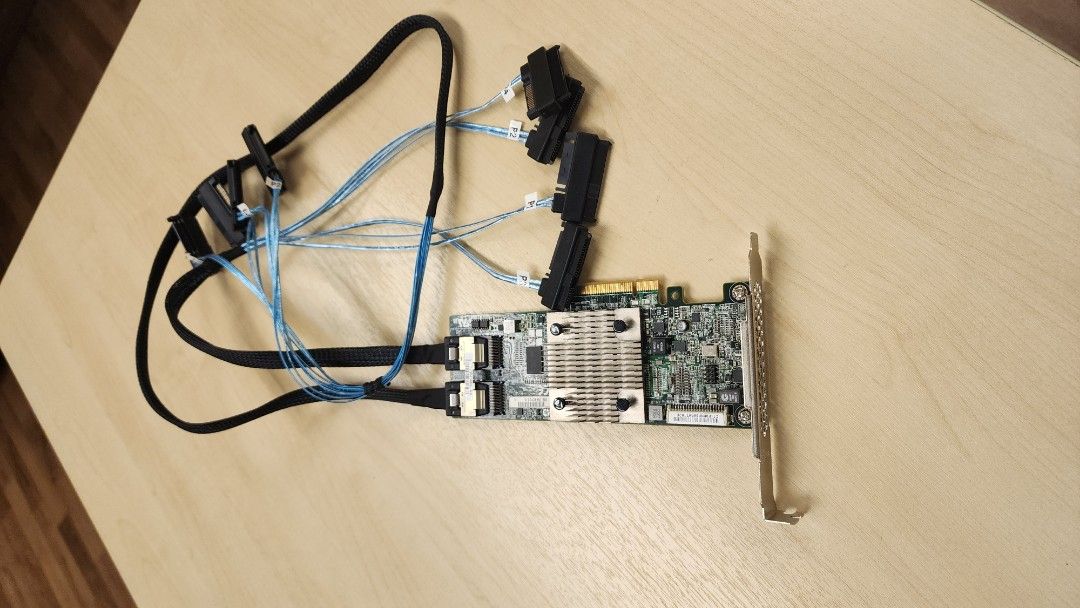 HP RAID controller Raid 0, 1,5,6 H240, Computers & Tech, Desktops on