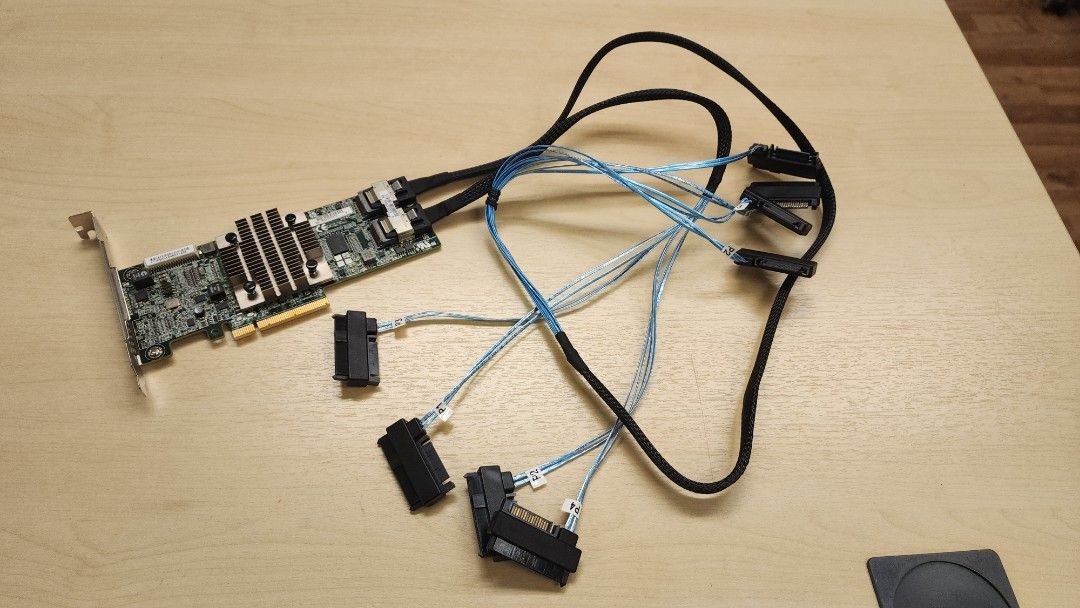 HP RAID controller Raid 0, 1,5,6 H240, Computers & Tech, Desktops on