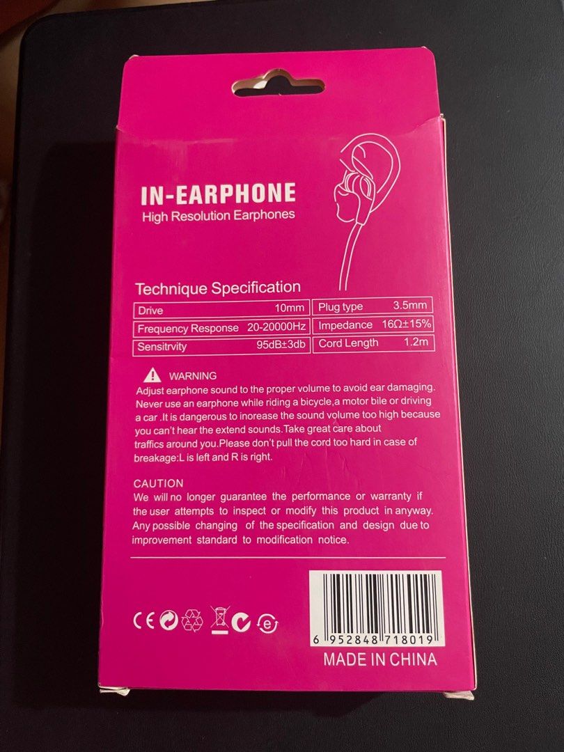 In-ear earphones (Category: Headphones & Headsets) located in Cavite. Submitted by nnyyxx.m (Listing ID 1278742501, Image 2). Description: .