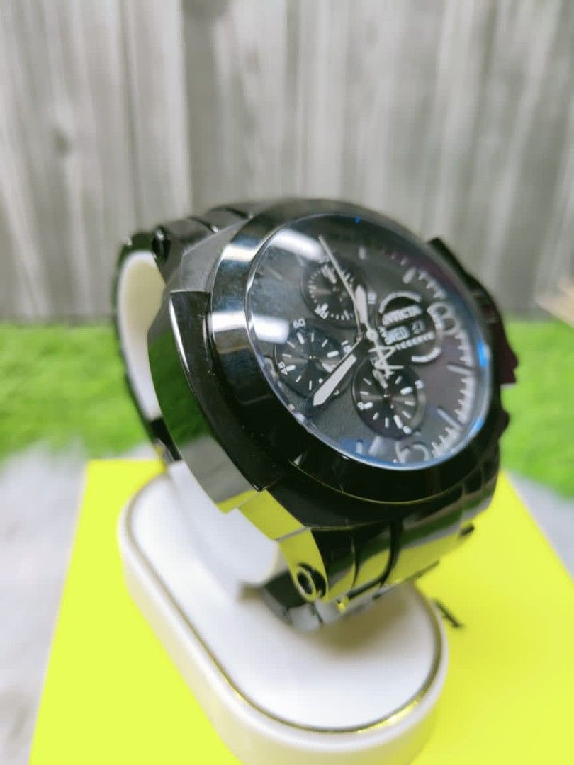 Invicta man store