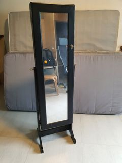 (Category: ) located in . Submitted by heedinto (Listing ID 1278749049, Image 1). Description: .