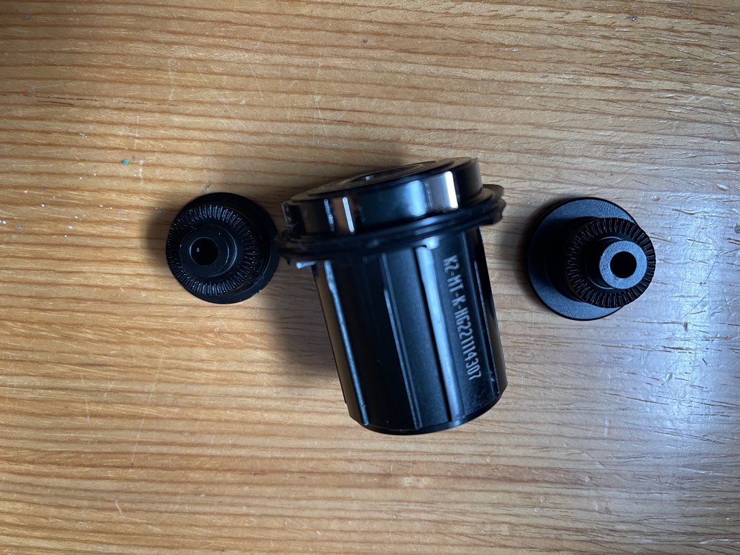 Koozer XM490 Pro HG Freehub MTB with End Caps Sports Equipment