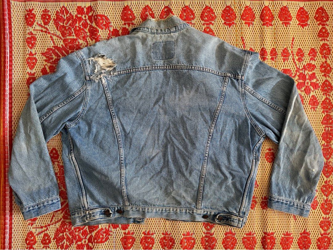 Distressed levis shop jacket