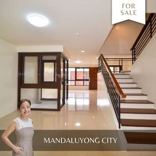 Mandaluyong City Townhouse for Sale!