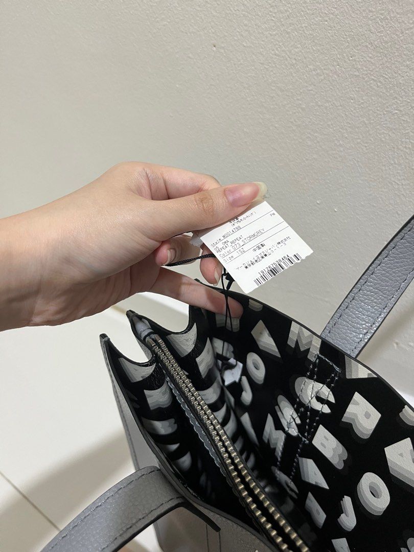 Marc Jacobs Leather Tote bag Women s Fashion Bags Wallets