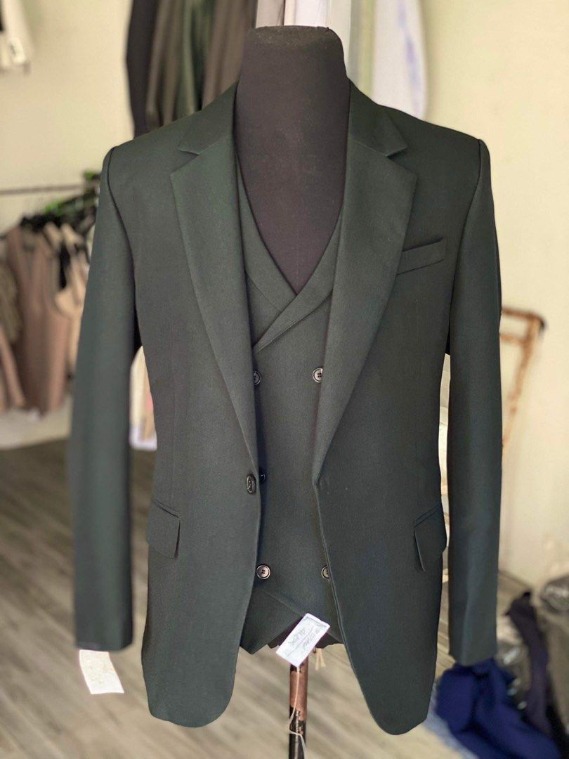 Green hot sale armani suit