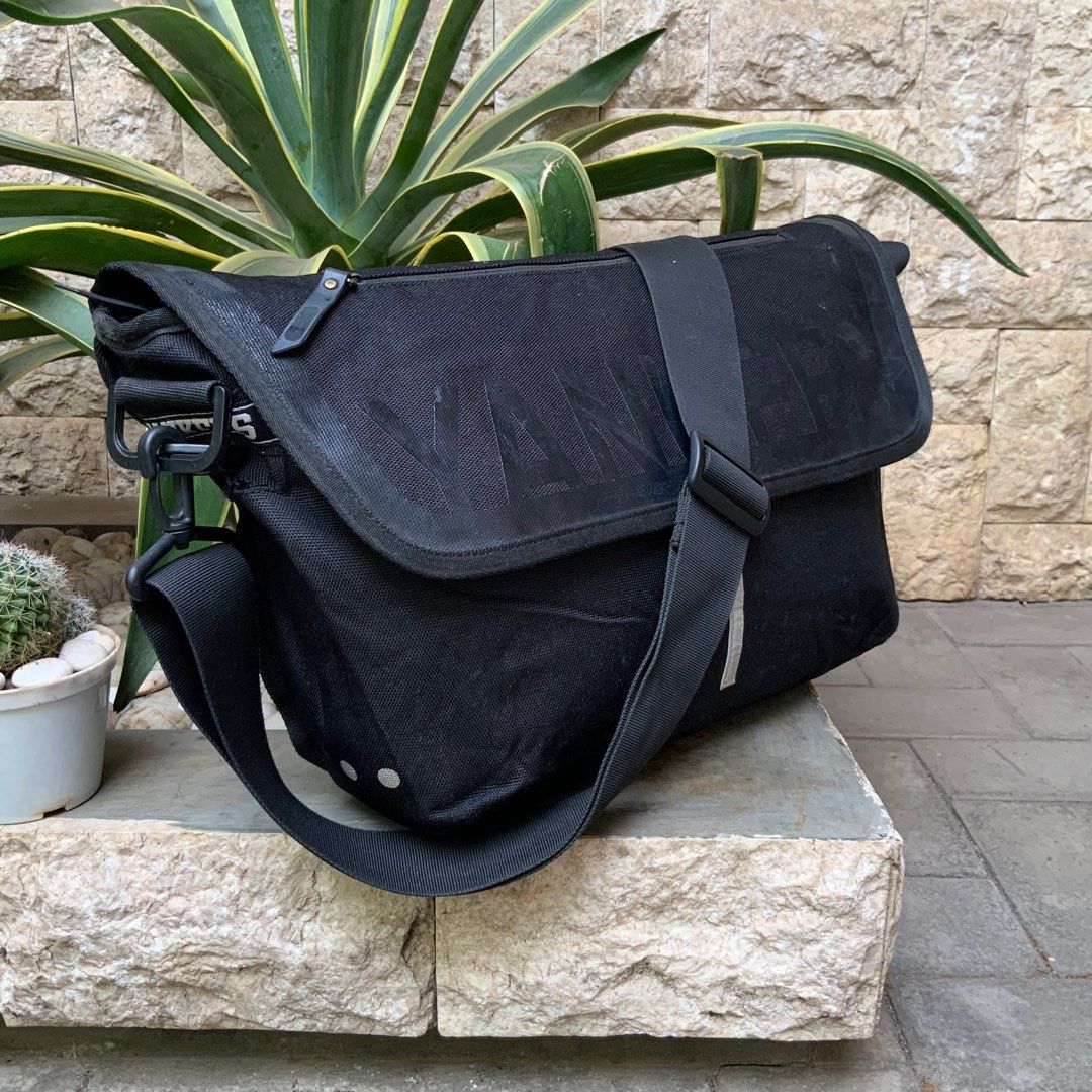 MLB YANKESS MAJOR LEAGUE BASEBALL MESSENGER BAG, Fesyen Pria, Tas