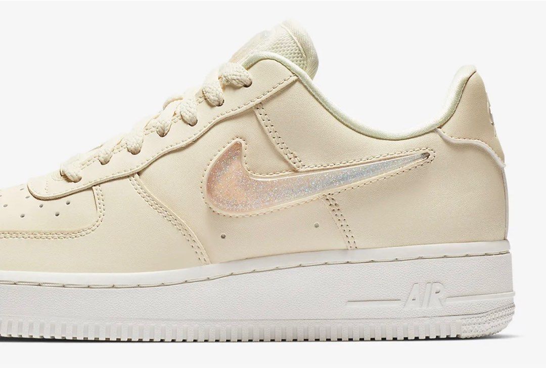Nike swoosh jelly sale