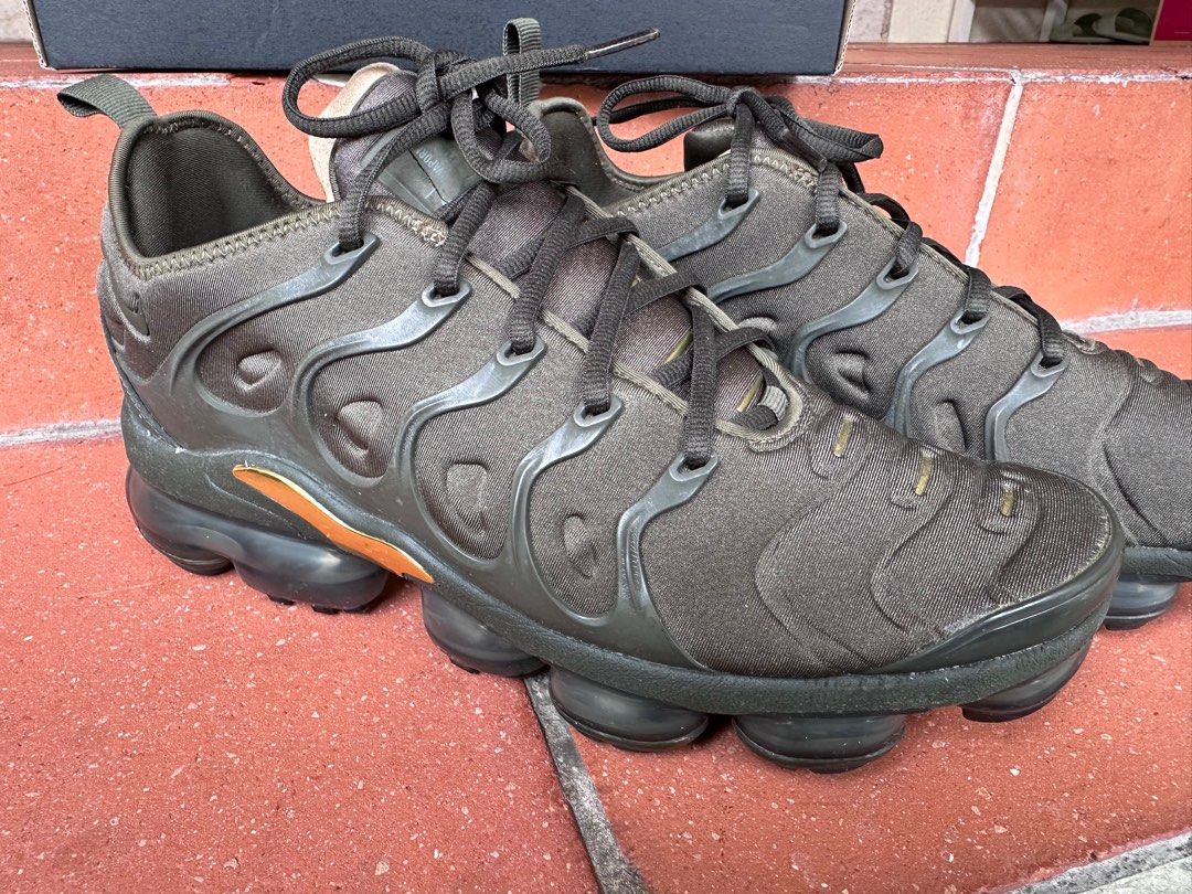 All black outlet air max vapor