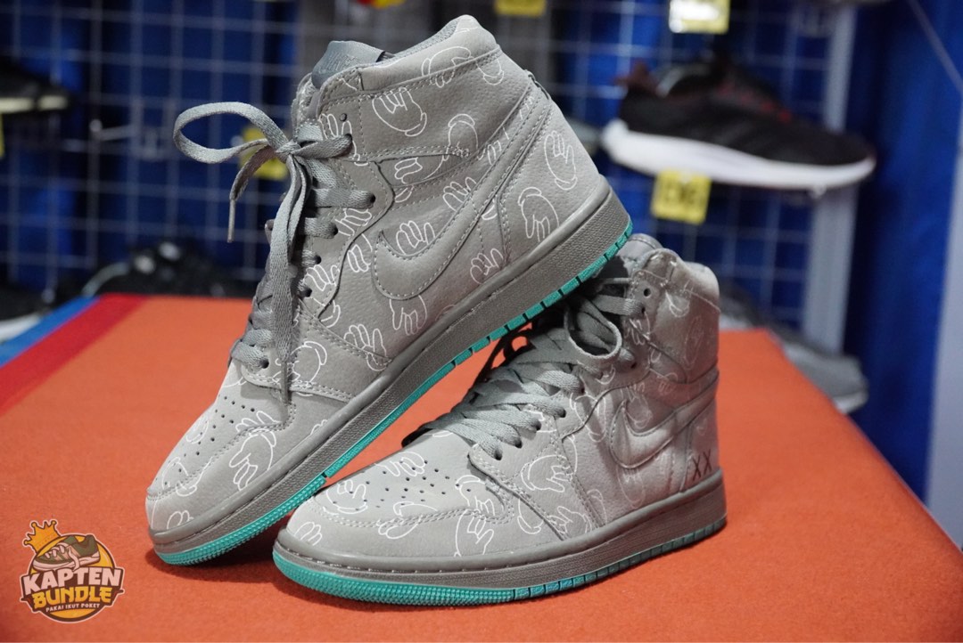 NIKE AJ1 X KAWS 6UK Women s Fashion Footwear Sneakers on Carousell