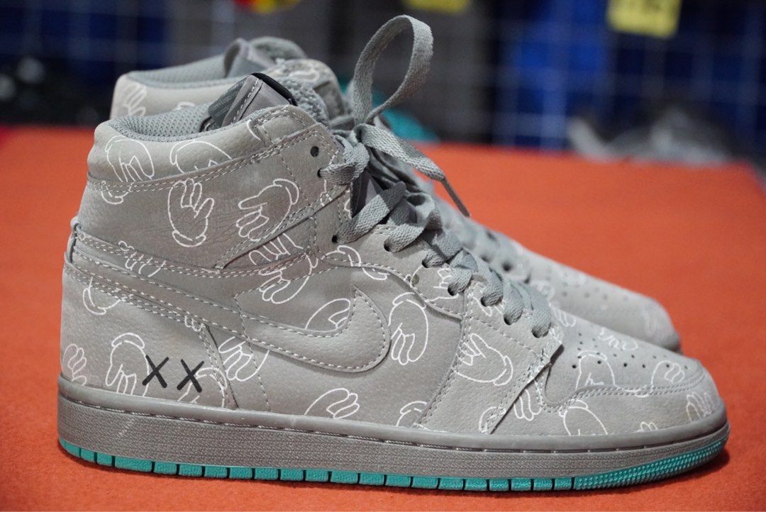 Kaws aj1 store