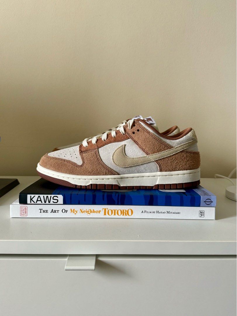 Nike Dunk Low Medium Curry (Category: Sneakers) located in Manila. Submitted by absolelute.mnl (Listing ID 1241107389, Image 1). Description: Brand New Nike Dunk Low Medium Curry Size 8.5 Price: P3,500.00 + delivery fee (grab / lalamove / lbc) Can also do meetup Manila / BGC / Makati Area (by schedule) or via delivery (Grab / Lalamove) Mode of payment : BDO / Unionbank online transfer Videocall / DM for inquiries.