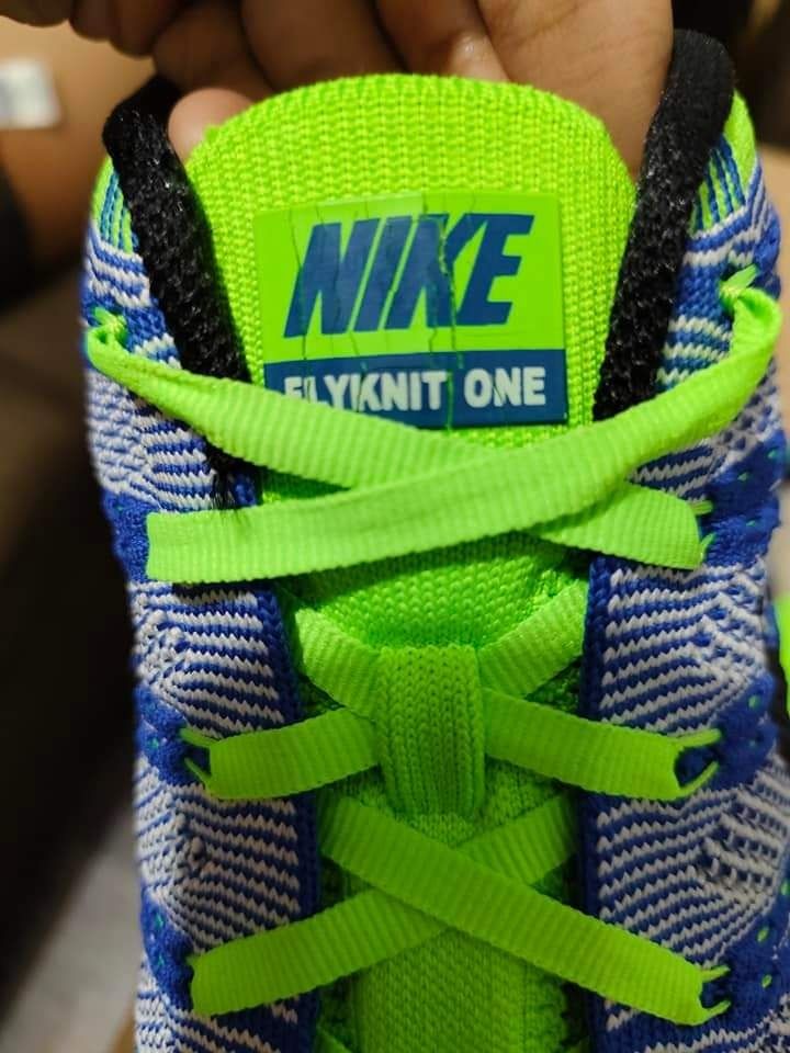 Nike flyknit on sale neon green
