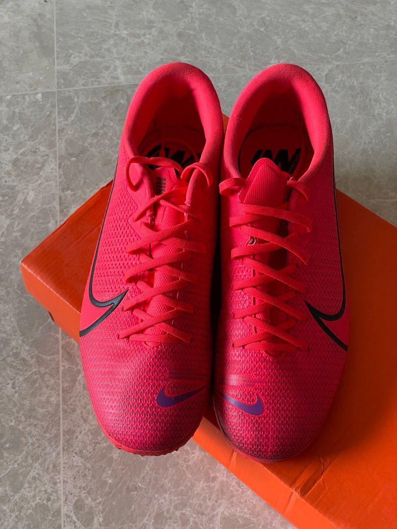Nike Mercurial Vapor 13 Academy TF 8.5 US Sports Equipment