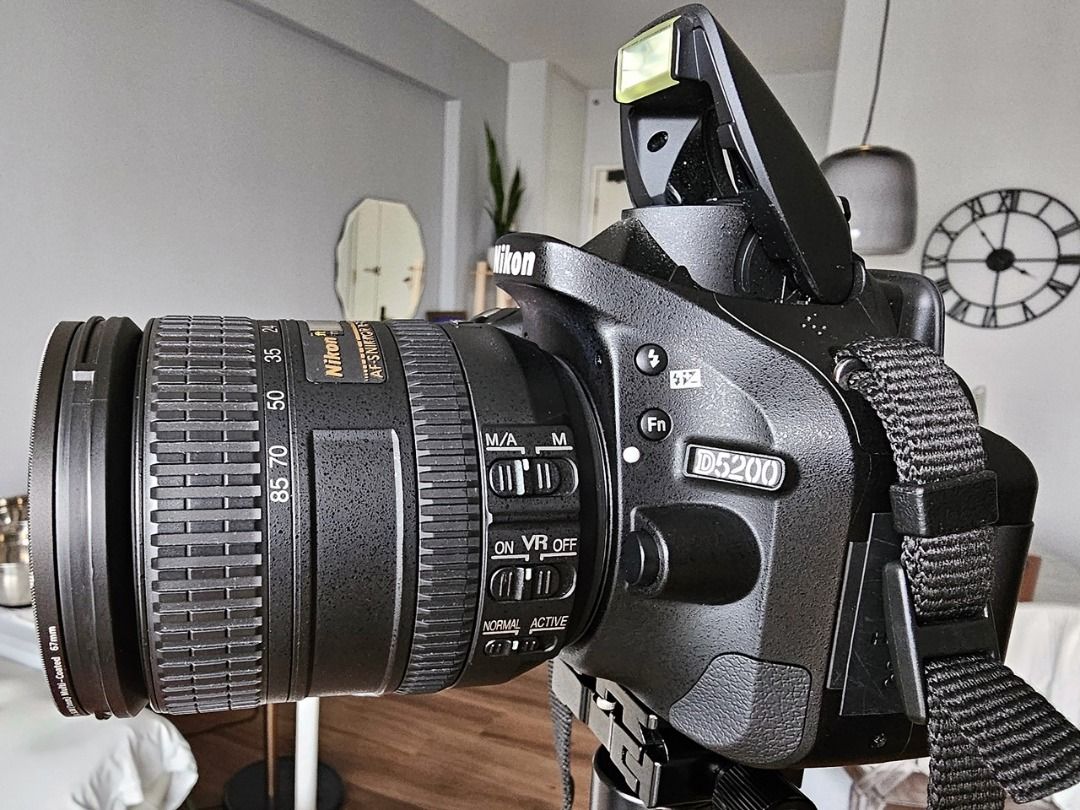 Nikon D5200 with Nikon & AF-S DX 16-85mm f/3.5-5.6G IF-ED VR lens ...