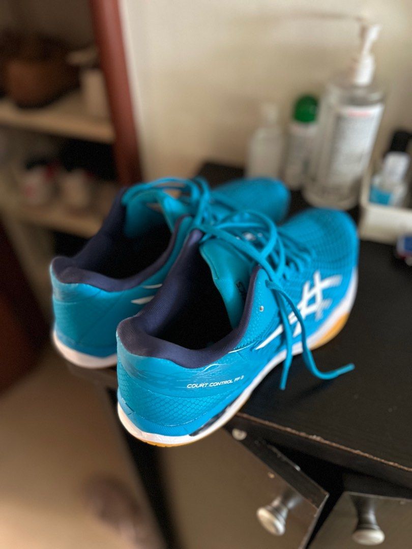 Asics non marking discount shoes
