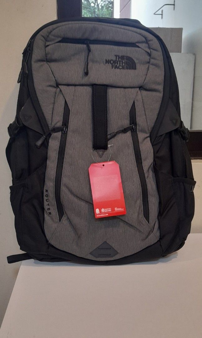 NORTH FACE ROUTER TRANSIT BACKPACK MADE IN VIETNAM GREY BLACK