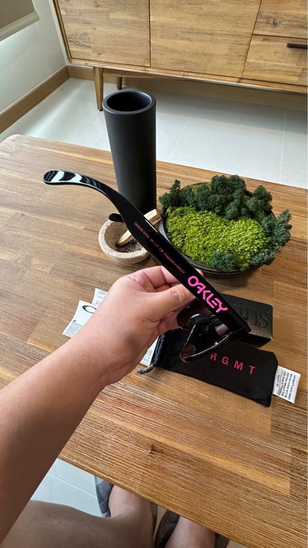 Ghd red deals light blinking