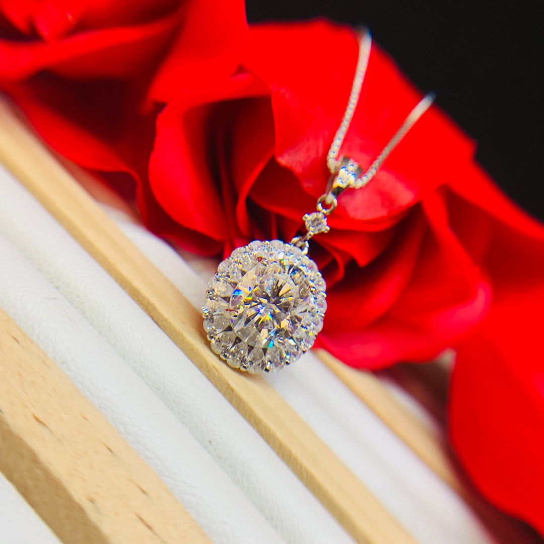 OFFER 3 Carats Oval Moissanite Diamond 925 Sterling Silver 18K