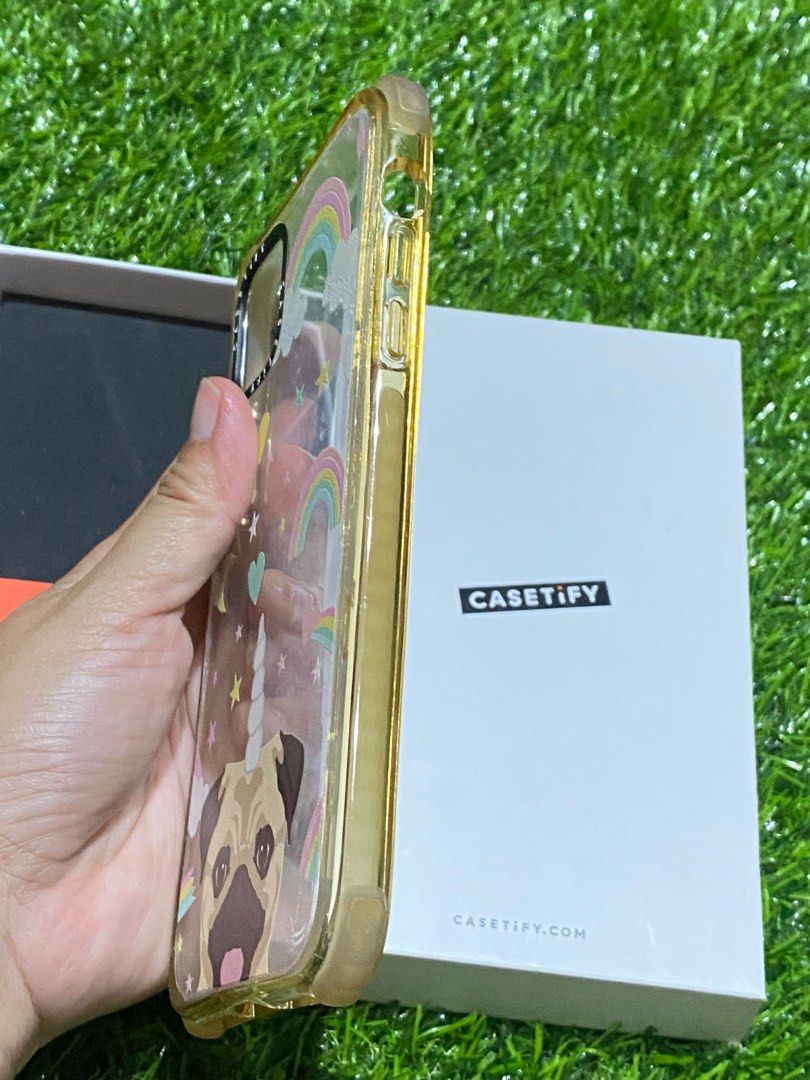 Original Casetify for Iphone 11 pro max (Category: Cases & Sleeves) located in Valladolid. Submitted by shopandsellgirl (Listing ID 1278796562, Image 2). Description: Detached yung sides dinikit lang Pwede pa ma gamit Bawal sa maarte .