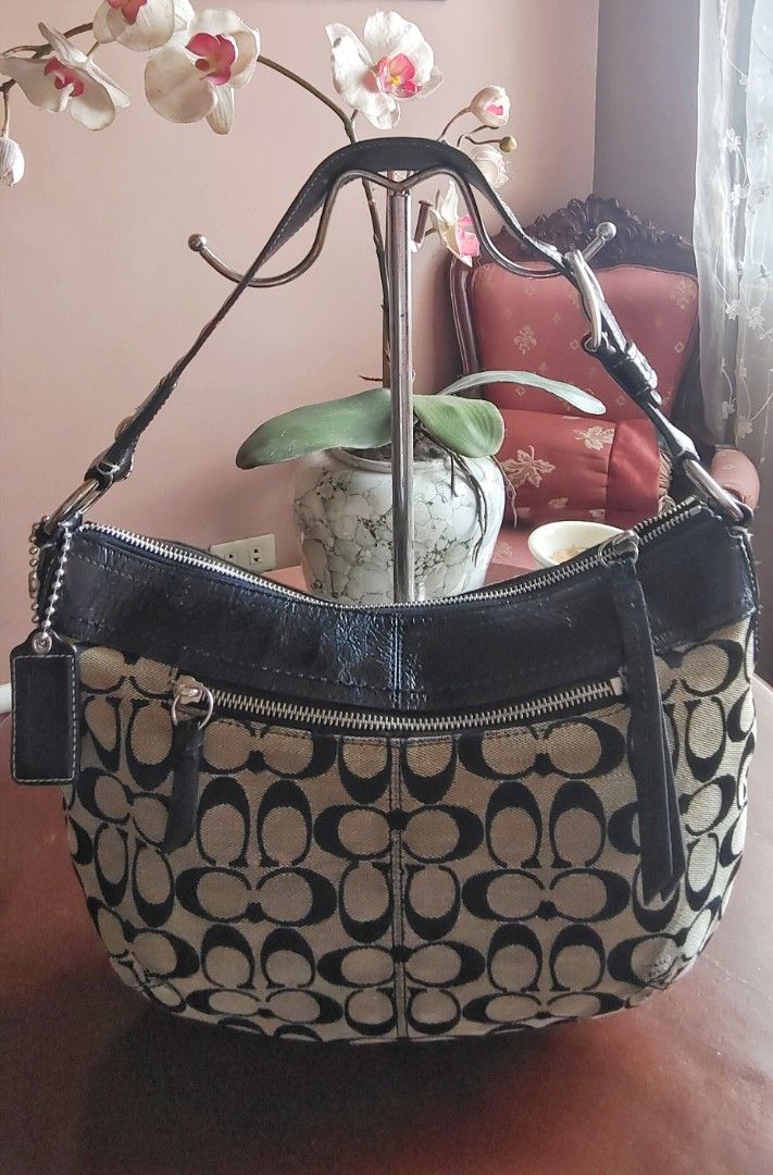 Original Coach Soho Shoulder Baguette Bag Price negotiable