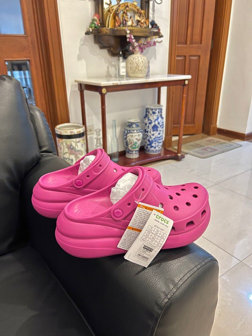 Crocs m7w9 top size