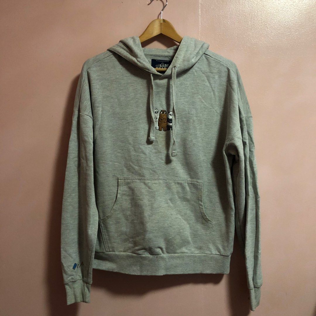 Penshoppe x We Bare Bears pullover hoodie (Category: Coats, Jackets and Outerwear) located in Santa Cruz. Submitted by stellar5900 (Listing ID 1278856990, Image 1). Description: Good as new. Slight discoloration, almost unnoticeable. (See last pic) S on tag but can fit up to L.