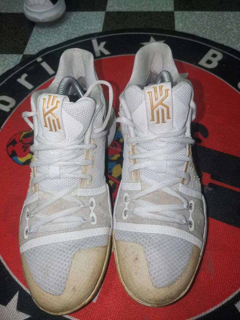 PRELOVED NIKE KYRIE 3 EP FINALS Men s Fashion Footwear Sneakers on Carousell