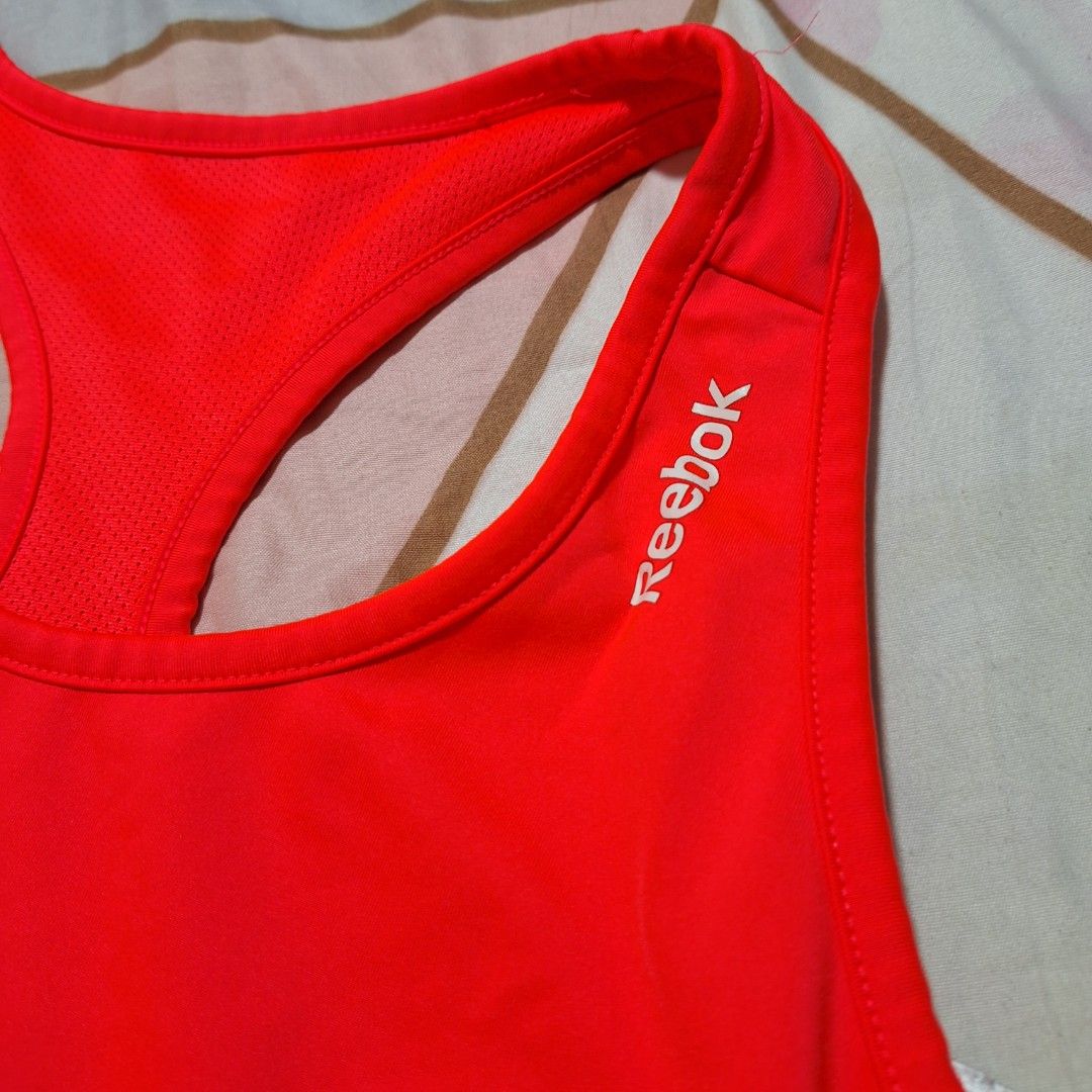 reebok sports bra, Women's Fashion, Activewear on Carousell