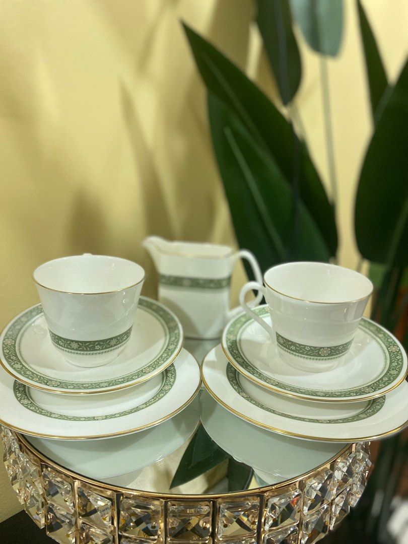 Royal doultan christmas pieces