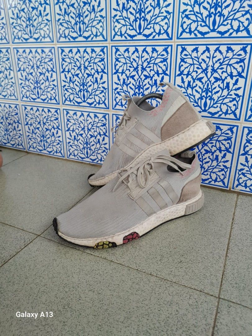 Sepatu sneakers adidas nmd store