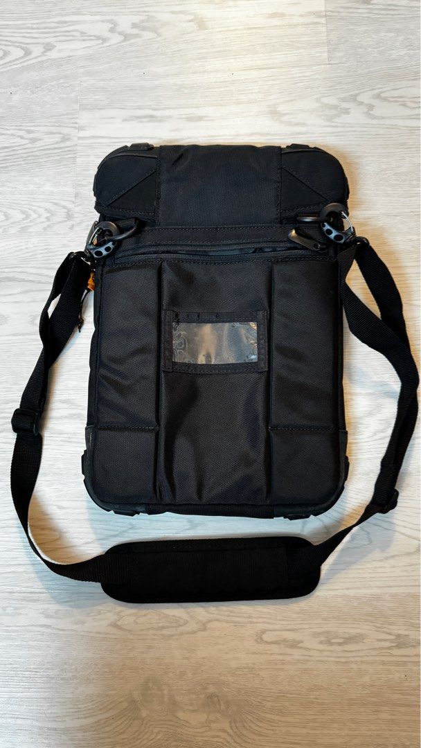 Targus sling bag hotsell
