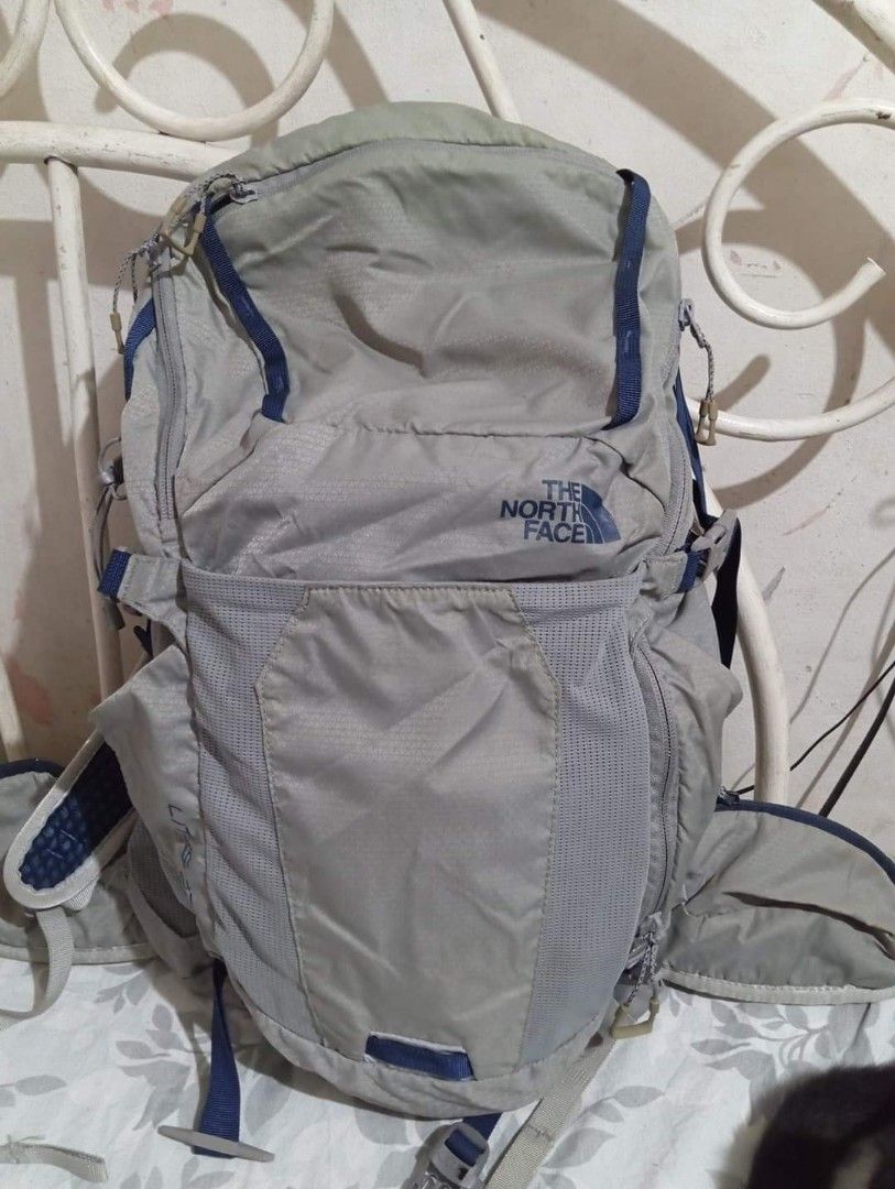 North face hot sale litus 22l