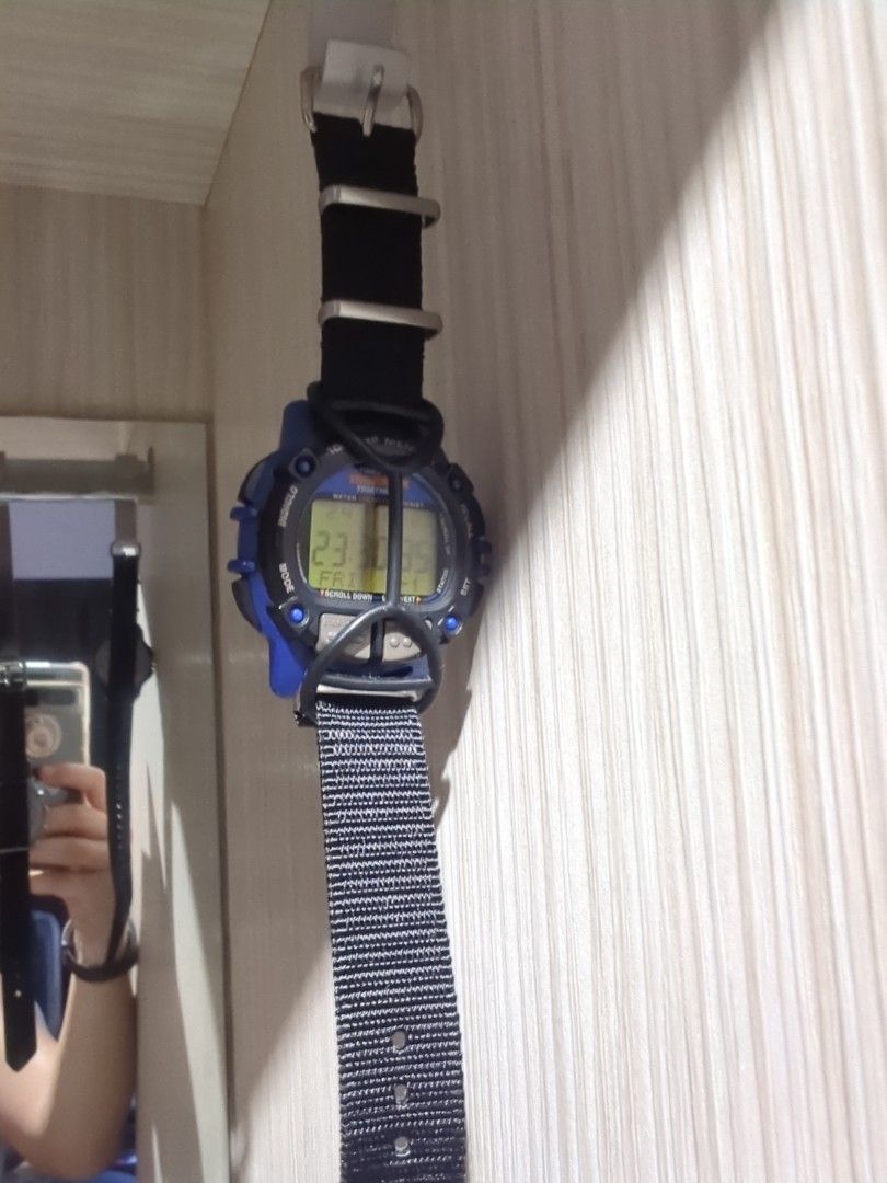 G shock triathlon watch store