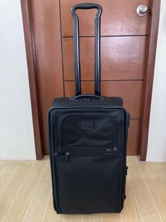 TUMI ALPHA 22’ expandable 2-wheeled carry-on luggage