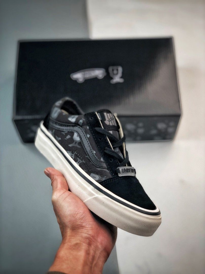 Undefeated vans deals