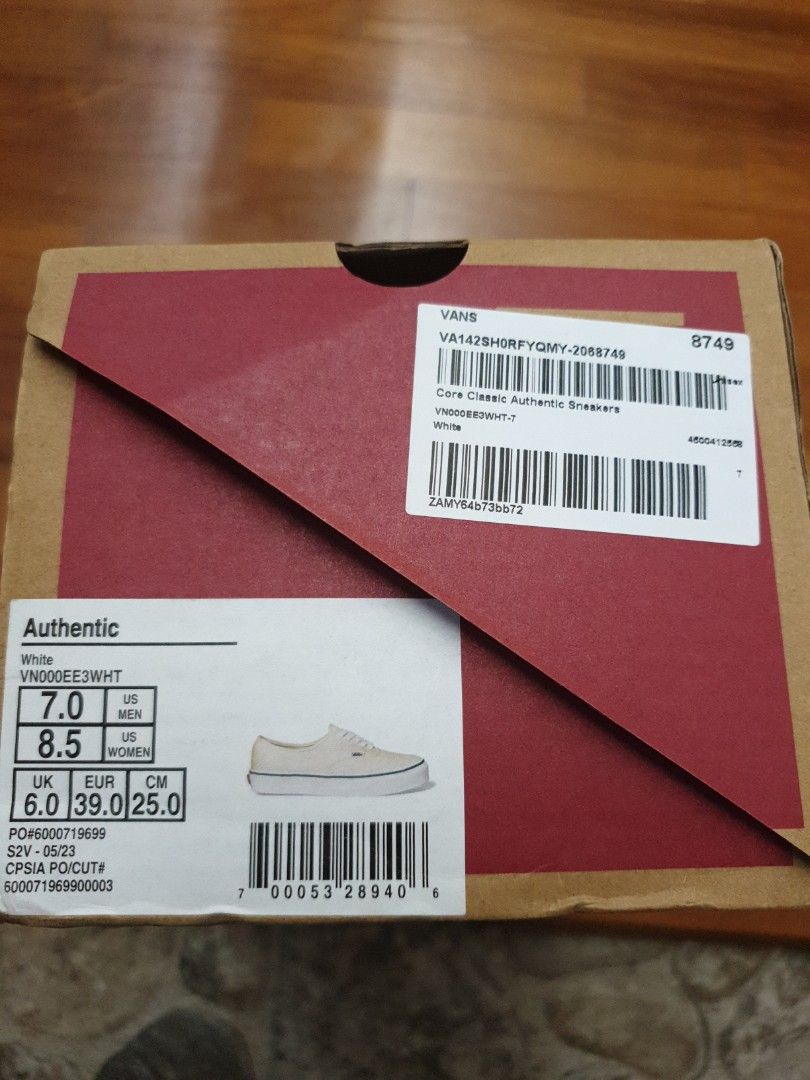 White vans hotsell size 7 womens